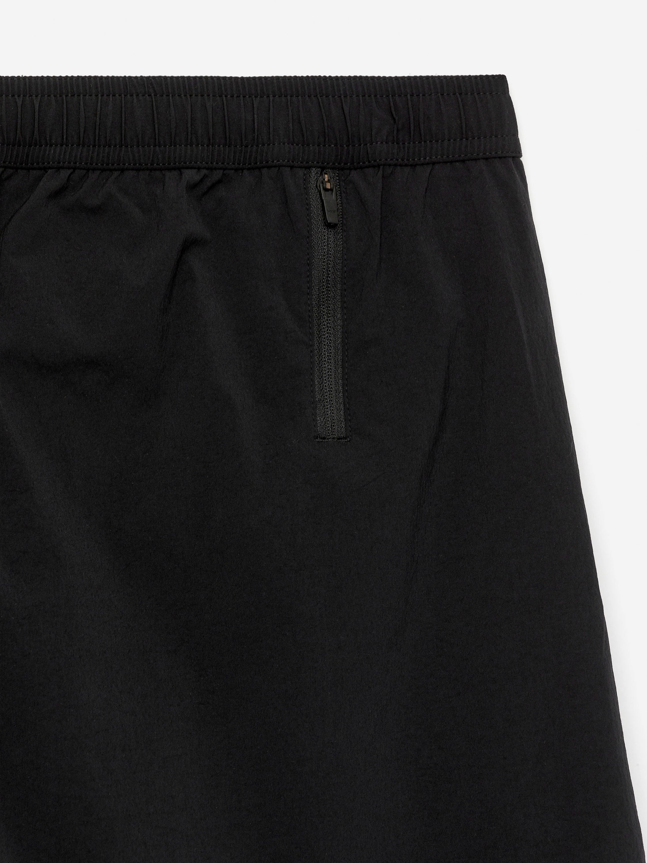 ACTIVE Light Shorts - Black - Image 7